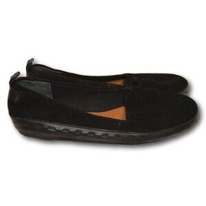 Zodiac Flats Black Suede Shoes Size: 6 - NEW